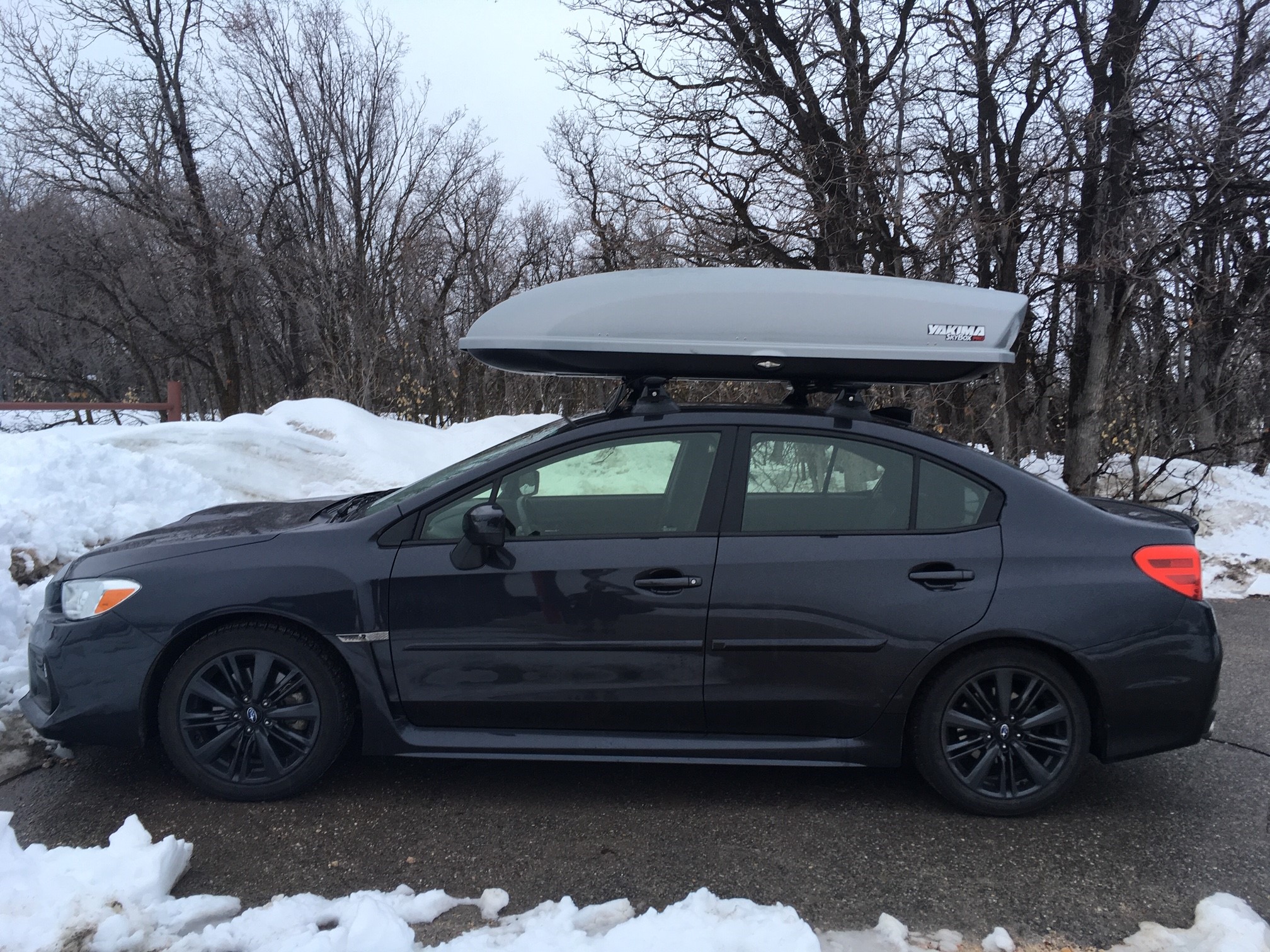 Subaru roof store box